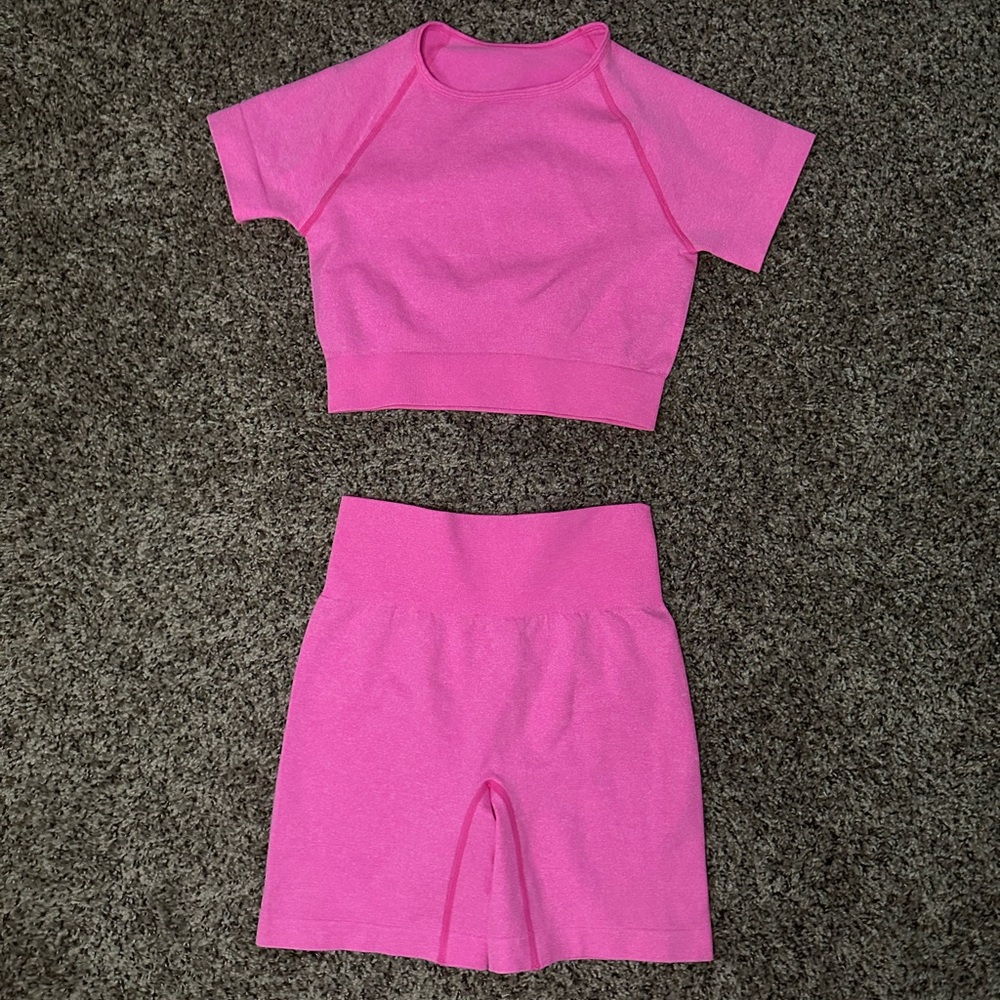 Amazon Seamless Pink Athletic Crop Top and Shorts Set